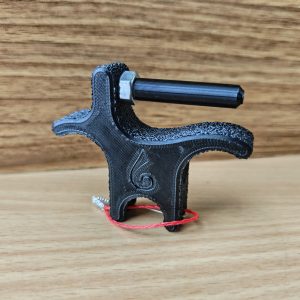 Triangle holder